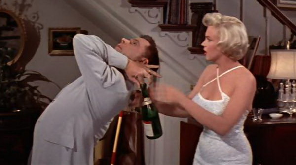 marilyn-munroe-opening champagne